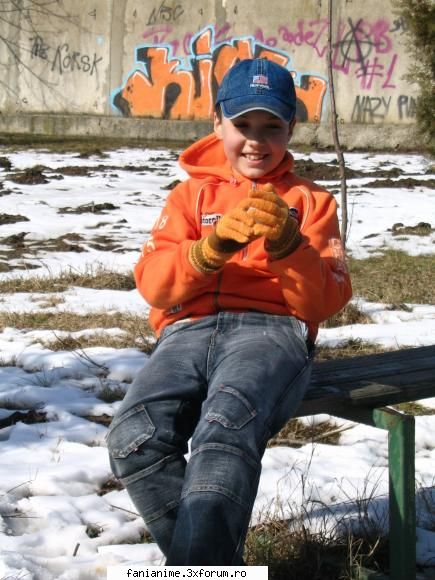 personaj din acest anime mea este identica lui gaara mereu susspicios faza asta-s