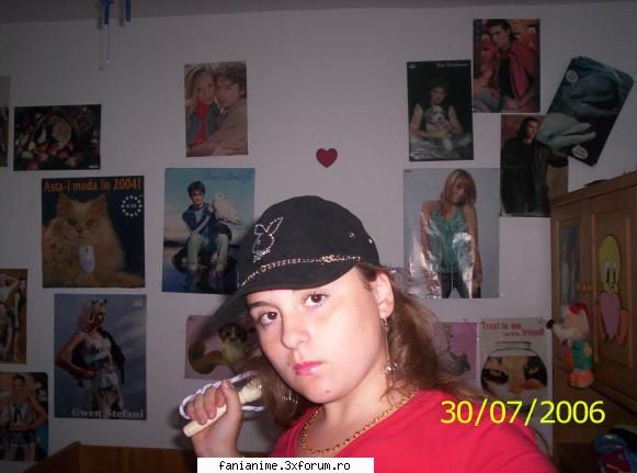 our rooms dar cam apar ea  oricum ... mi-am mai pus niste toata camera are